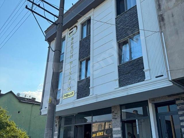 KÖRFEZ ESENTEPE MH'DE CADDE ÜZERİ 2+1 SATILIK ARA KAT DAİRE
