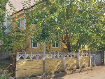Körfez Kuzey Mahallesi Satılık 4+1 Müstakil Ev Ve Arsası