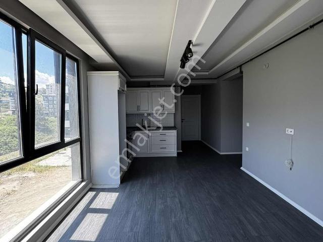 Körfez Mahallesinde Eşyasız Kiralık Lüks 1+1