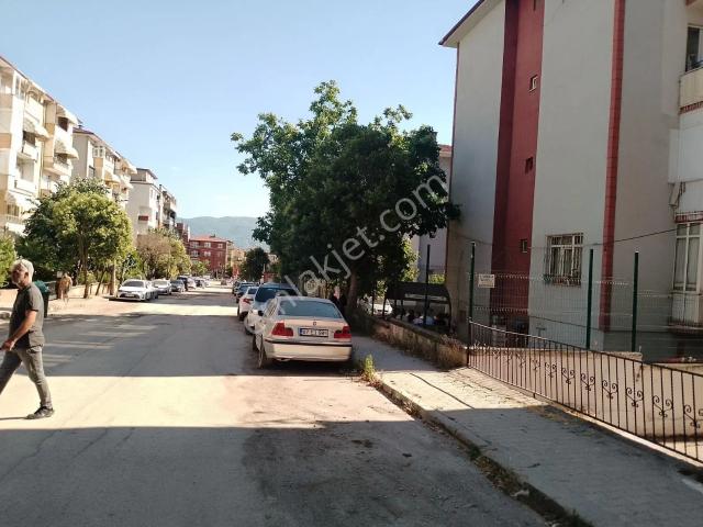 Körfez Mimar Sinan Mahallesi'nde Satılık Ara Kat 3+1 Daire