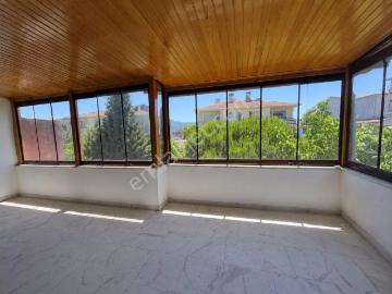 Körfez Mimarsinan Mah. Kiralık Çatı Dublex 3+1 Odalı