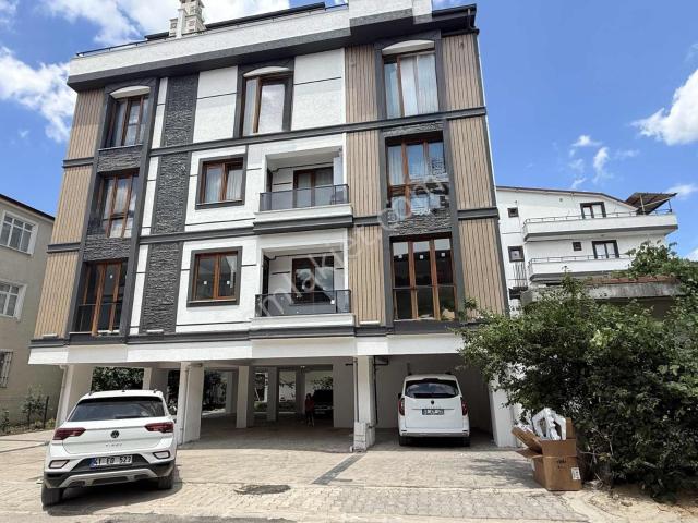 Körfez Yeniyalı Mah. De Satılık Sıfır 2+1 Odalı Arakat Daire
