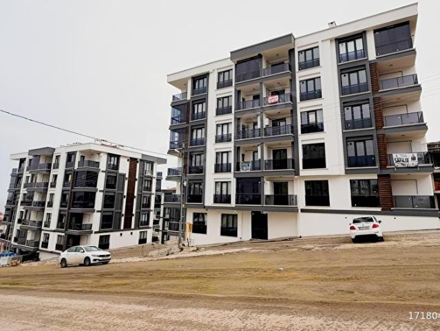 KÖRFEZDE BULVARA CEPHE DENİZ MANZARALI EŞYALI 1+1 DAİRE