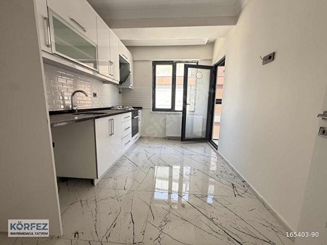 KÖRFEZ'DEN3.KAT ÇİFT CEPHE ÇİFT BALKON ULTRALÜKS SATILIK