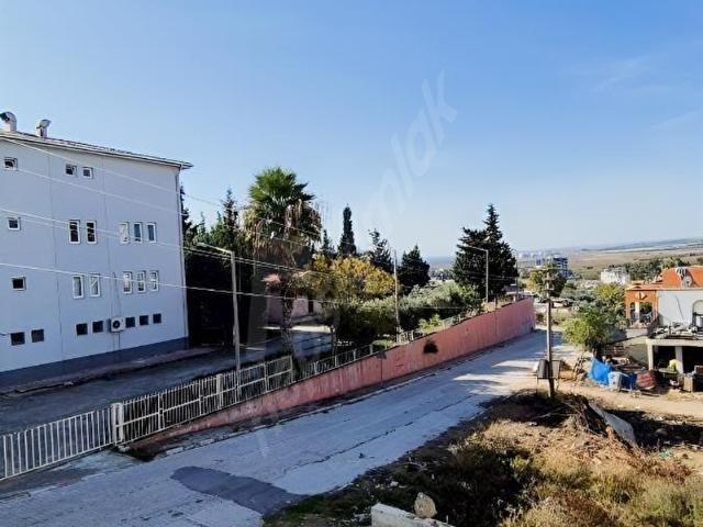 KÖRFEZDEN HASTANE ARKASI DENİZE 300 MT SATILIK 2+1