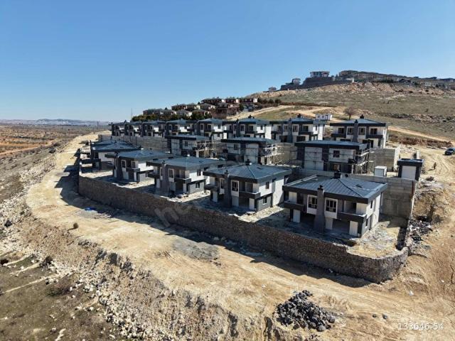 KÖRKÜN BOZDAĞ MEVKİNDE 3+1 SIFIR ANAHTAR TESLİM