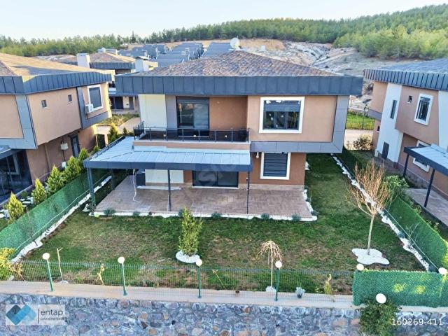 Körkün Mimar Sinanda Ormana Komşu Açık Manzaralı Lüks 4+1 Villa