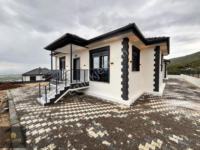 Korkuteli Yeşilyaylada Manzaralı Lüx Villa