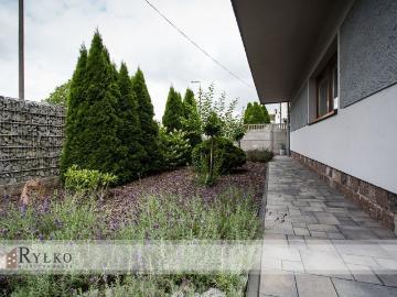 Atrakcyjny dom 200 m2 z potencjałem na działalność i zamieszkanie