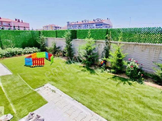 Kosova Da Kendine Ait Bahçesi Olan Satılık 2+1 Daire