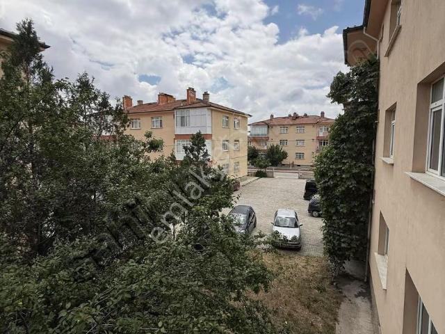 Kosova Mah.de İtfaiye Yanı 2+1 Ara Kat Kombili Kiralık Daire
