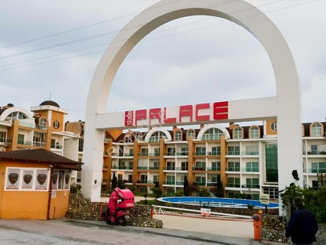 Kosova Mah. Stüdyo Palace'da Eşyalı 1+1 Kiralık Ara Kat Daire
