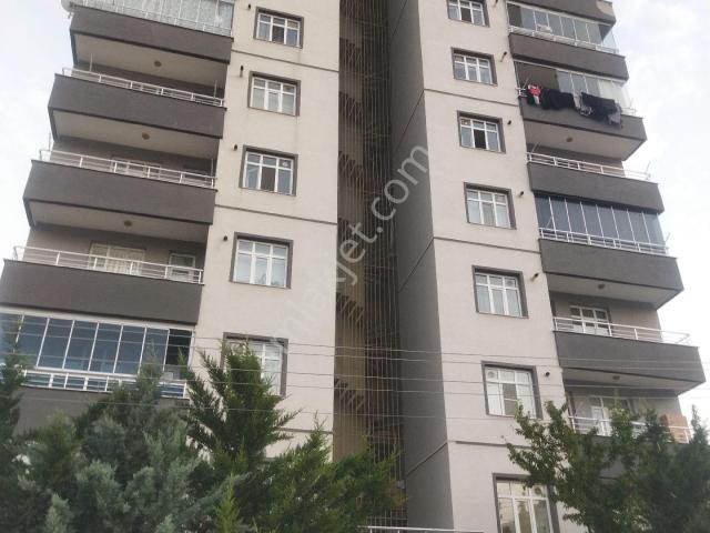Kosova Mahallesinde İtfaiye Karşısı Satılık 3+1 Arakat Daire