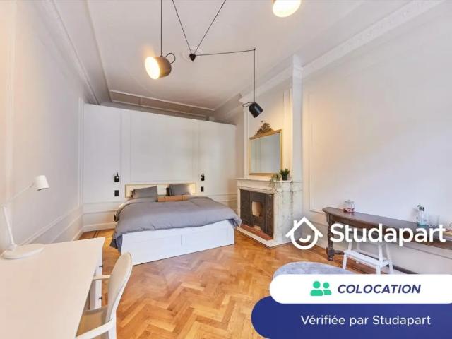 Kot à louer à 87 Rue Washington Ixelles