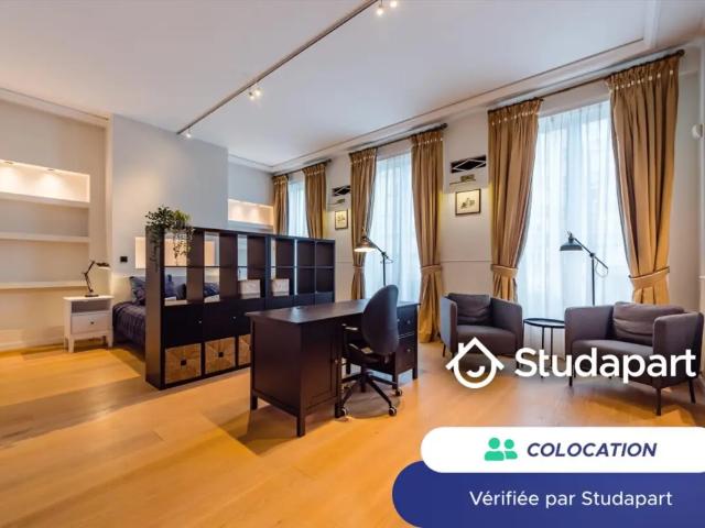 Kot à louer à 94 Avenue de l'Université Ixelles