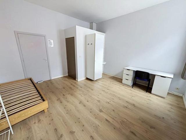 Kot avec salle de douche privative
