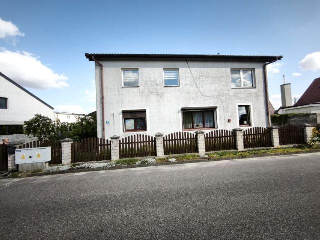 Łąkowa 191 m², Czarne