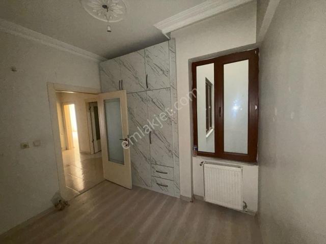 Koyunoğlu'nda Kiralık Boş 3+1 Aydınlık Daire