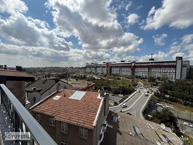KOYUYEŞİLDEN ŞİŞLİDE SIFIR GENİŞ 3+2 ÇİFT TERASLI DUBLEKS