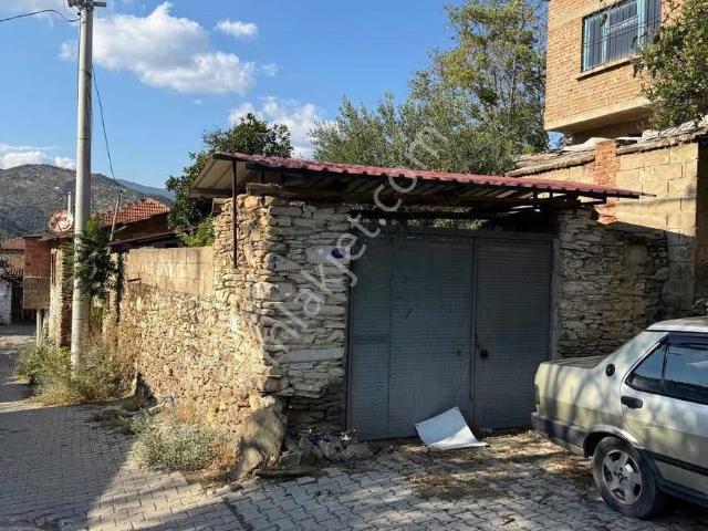 Köy Merkezinde! 2 Kargir Evli Büyük Bahçeli Müstakil Fırsat