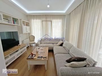 Kozyatağı Minibüs Caddesine Yakın Yeni Binada Modern 2+1 Satılık Daire