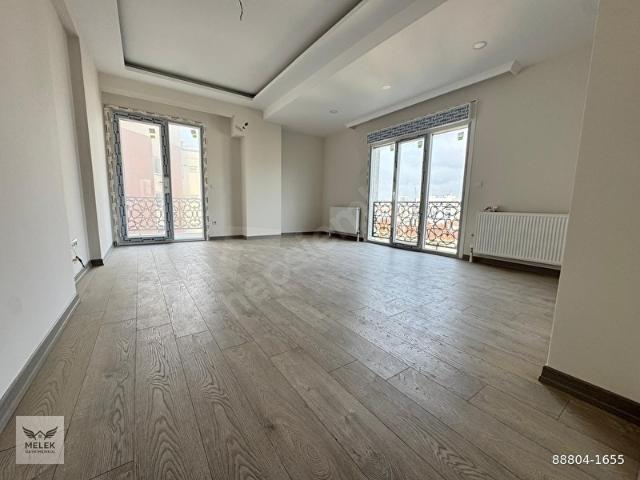 Kozyatağı Bayar Cad. Yakın 2+1 81m2 NET, Ebeveynli, Balkonlu