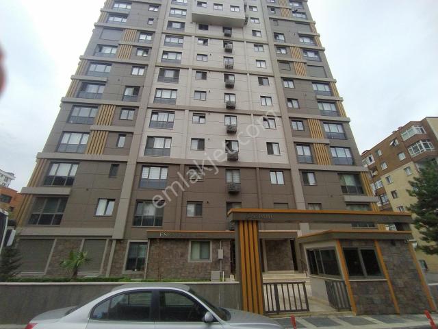 Kozyatağı Güvenlikli Yeni Binada Yüksek Kat Kiralık 1+1 Daire