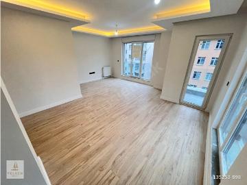KOZYATAĞI KOZZY AVM CİVARI 95m2 2+1 BALKONLU SIFIR