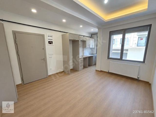 KOZYATAĞI MİNİBÜS CADDESİNE YAKIN ARMADADAN YATIRIMLIK 1+1 DAİRE
