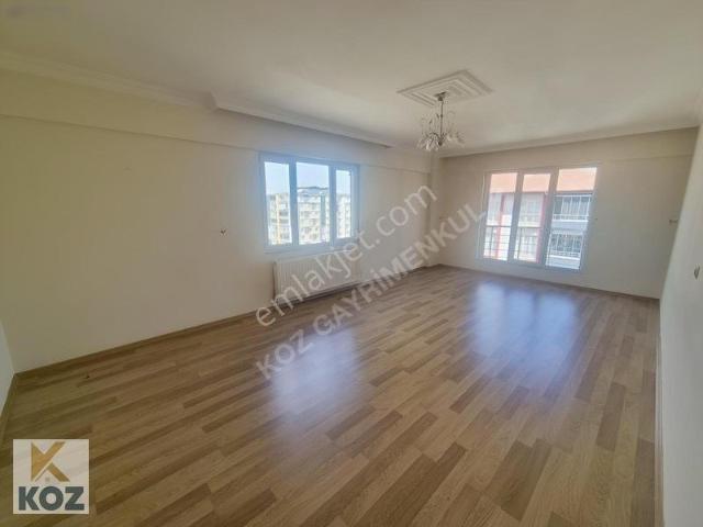 Koz Emlak'tan Kafkas Sitesinde Arakat 2+1 Kiralık Daire