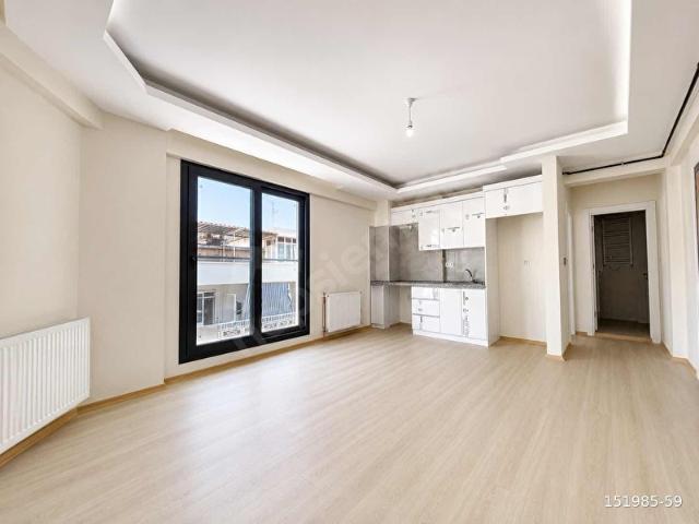 KOZAĞAÇ MEYDAN'da 50m2 BALKONLU ASANSÖRLÜ 1+1 DAİRE