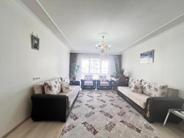Koza Emlak'tan Mustafa Kemal Mahalsinde Site İçinde Ara Katta E Banyolu Asansörlü 3+1 Satılık Daire