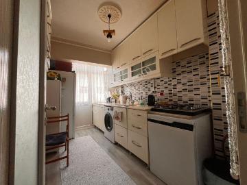 Koza Emlak'tan Atatürk Mahalesinde Ara Katta Full Yapılı 3+1 Satılık Daireeee
