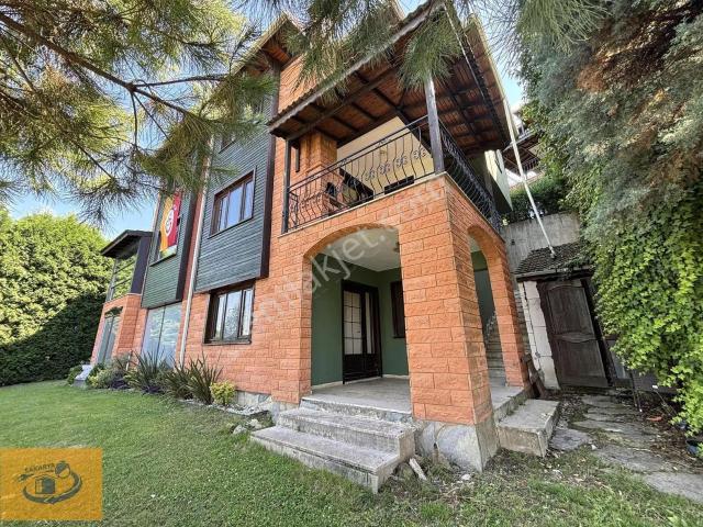 Koza Sitesinde Göl Ve Doğa Manzaralı 4+2 Geniş Kullanışlı Villa