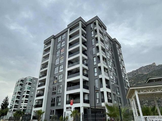 KOZAN DİVAN EMLAK'TAN ŞEVKİYE'DE A KALİTE KAPALI OTOPARKLI 4+1