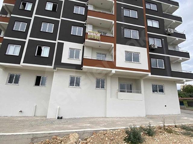 KOZAN DİVAN EMLAK'TAN ÜNİVERSİTE KAVŞAĞINDA SIFIR DAİRE