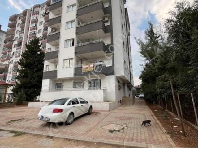 Kozan Divan Emlak'tan 4 Nolu Sağlık Ocağına Komşu 3+1