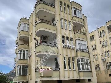 Kozan Divan Emlak'tan 24 Kasım Öğretmen Evlerinde Kiralık 3+1