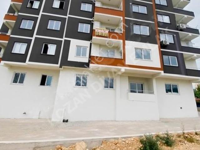 Kozan Divan Emlak'tan Üniversite Karşısında Sıfır Önü Açık 2+1