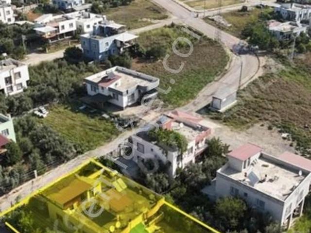Kozan Divan Emlak'tan Varsaklar'da Köşe Başı Müstakil