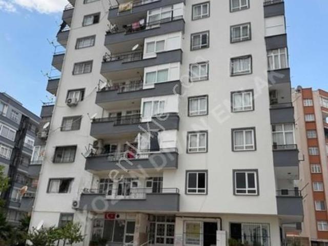 Kozan Divan Emlak'tan Hastane Kavşağında Geniş Bakımlı 4+1