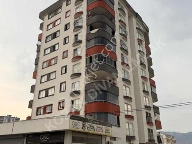 Kozan Divan Emlak'tan Sağlık Meslek Lisesi Arkası Geniş 4+1