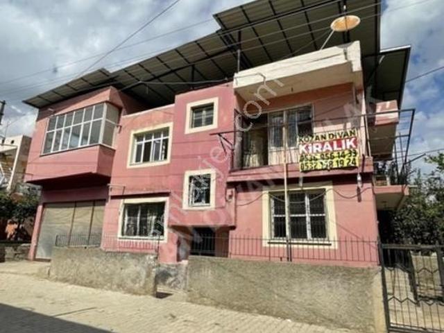 Kozan Divan Emlak'tan Stadyuma Komşu Müstakil