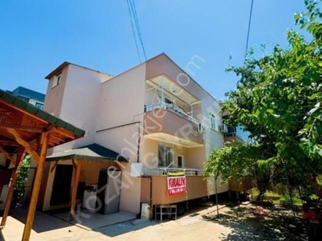 Kozan Gayrımenkulden Konbili Teraslı 4+1 Müstakil Daire