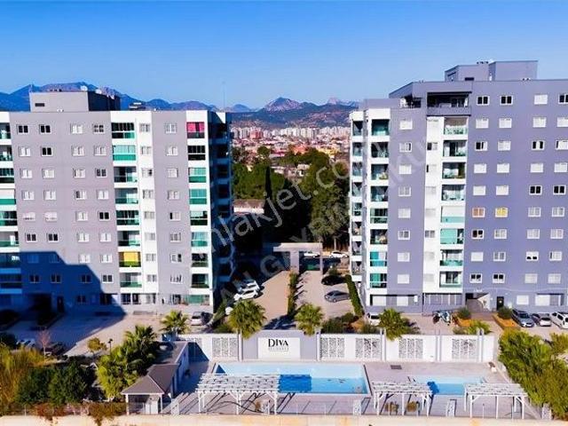 Kozan Gayrimenkulden Diva Residence'de Havuzlu Eşyalı Daıre