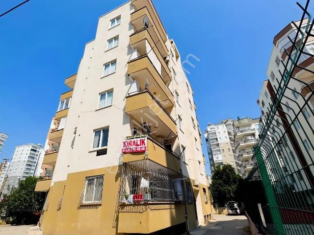 Kozan Gayrimenkulden Göçyolunda Eşyalı 3+1 Daire