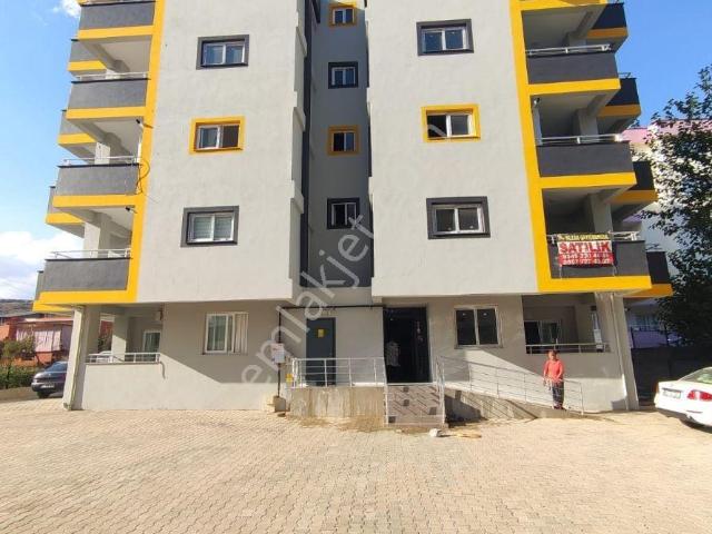 Kozan Gayrimenkulden Güneri Caddesinde Az Katlı Sıfır Lüks 4+1