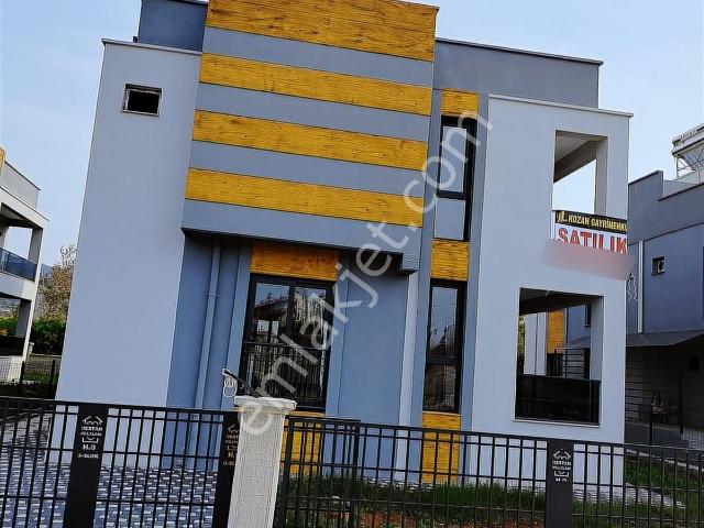 Kozan Gayrimenkulden Site İçi Oturuma Hazır Muhteşem Villa