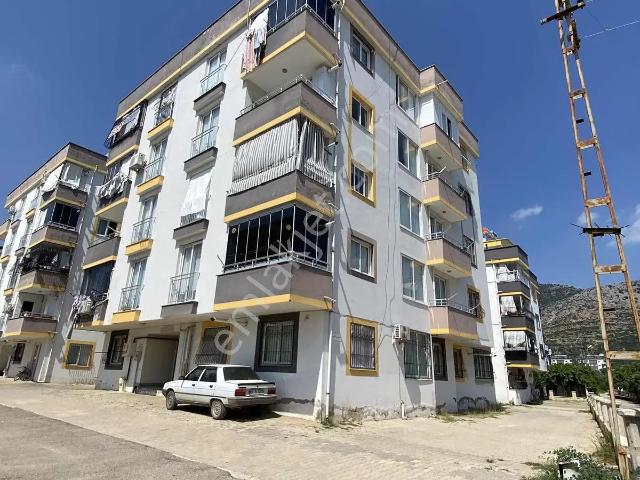 Kozangayrimenkul'den Bağlar'da Az Katlı 3+0 Kombili Daire