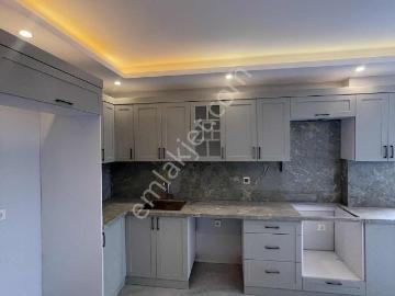 Kozanyolu Yanı Yenı Bınada Mustakıl Tadında Lüx Iscılıklı 2+1